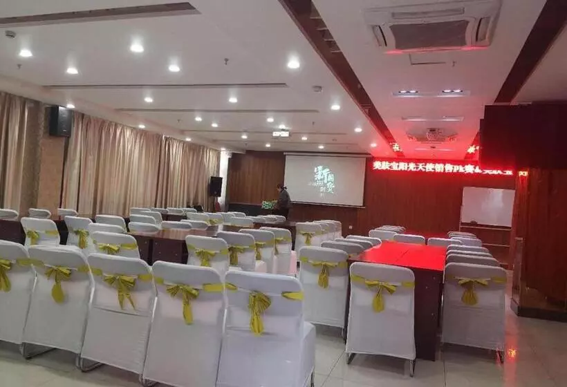 ホテル 7days Inn Dezhou Qihe Coach College