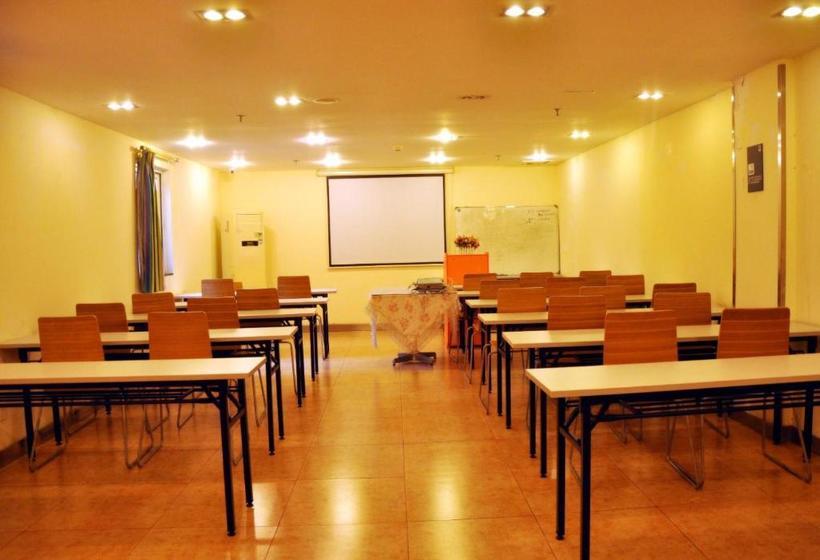 בית מלון כפרי 7days Inn Foshan Nanhai Haisan West Road Qiangui Square