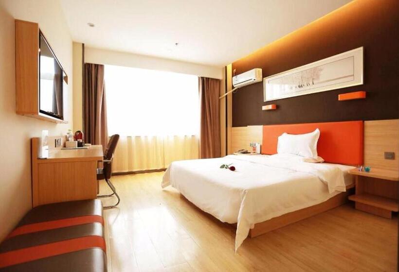 Hotel 7days Premium Weihai High Speed Rail Station Bathing Beach