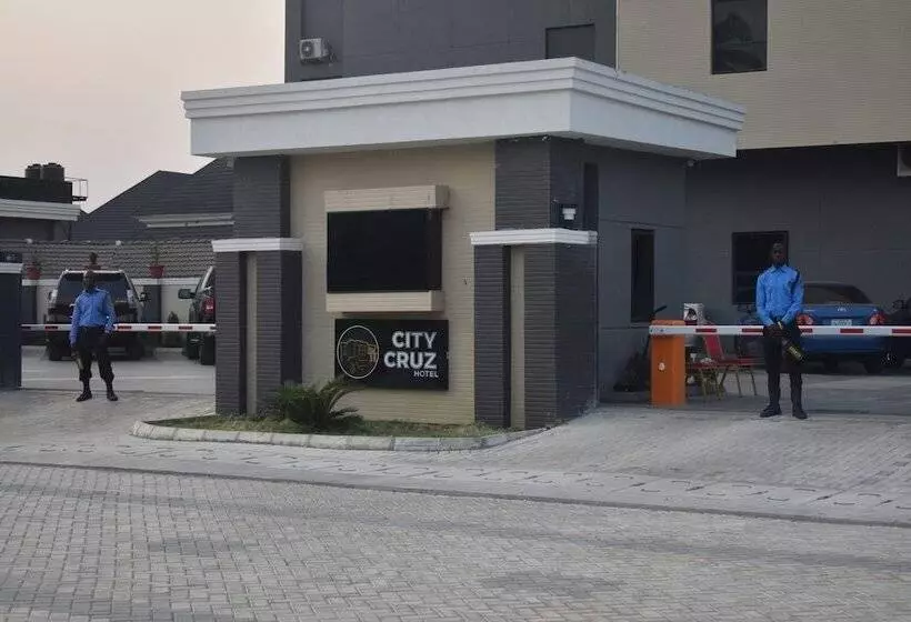هتل City Cruz