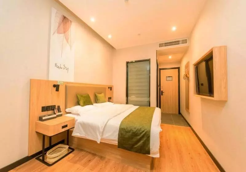 Hotelli Greentree Inn Nanjing Lukou Airport