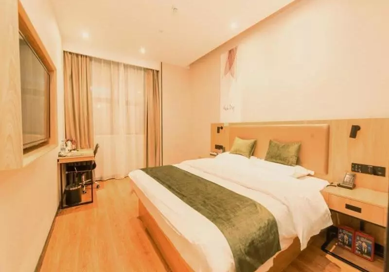 Hotelli Greentree Inn Nanjing Lukou Airport