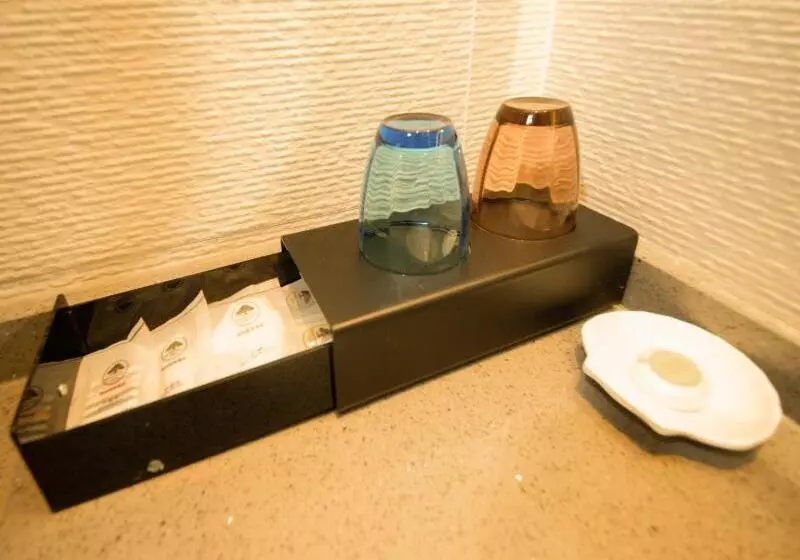 Hotelli Greentree Inn Nanjing Lukou Airport