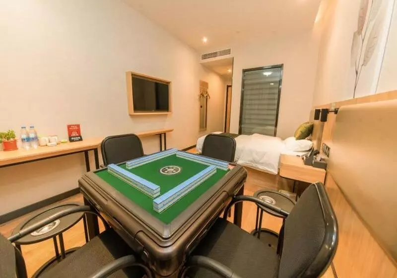 Hotelli Greentree Inn Nanjing Lukou Airport