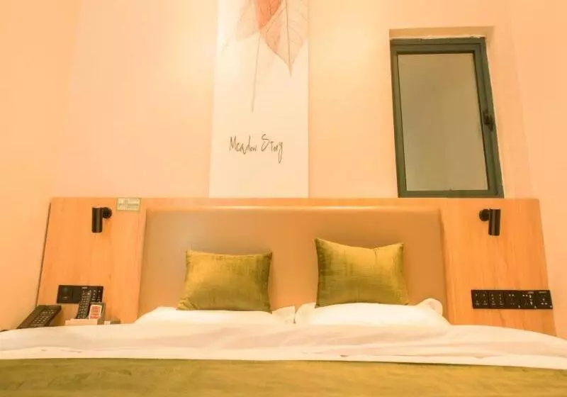 Hotelli Greentree Inn Nanjing Lukou Airport