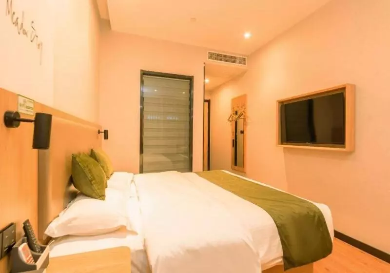 Hotelli Greentree Inn Nanjing Lukou Airport
