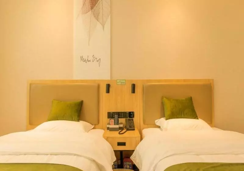 Hotelli Greentree Inn Nanjing Lukou Airport