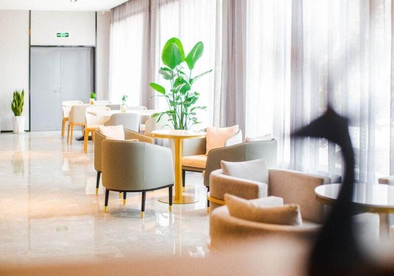 Отель Greentree Eastern Taizhou Taixing Jichuan Bei Road