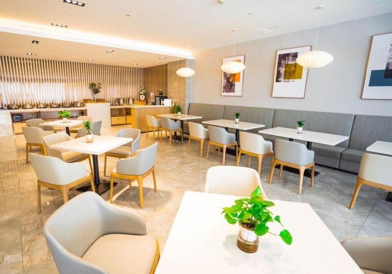 Отель Greentree Eastern Taizhou Taixing Jichuan Bei Road