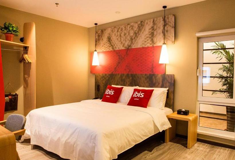 ホテル Ibis Tonghua Binjiang West Road