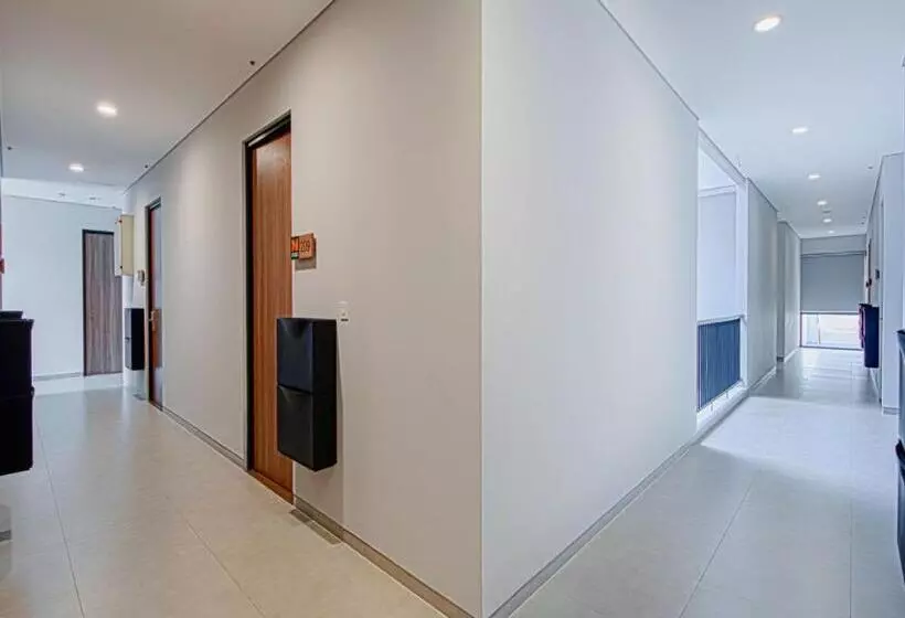 ホテル M Studio Karawaci