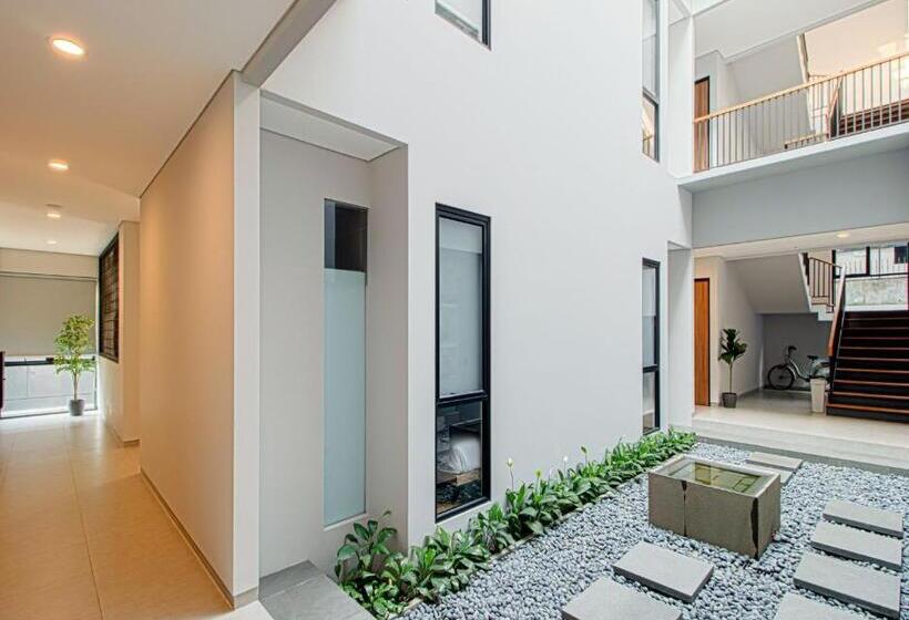 Szálloda M Studio Karawaci