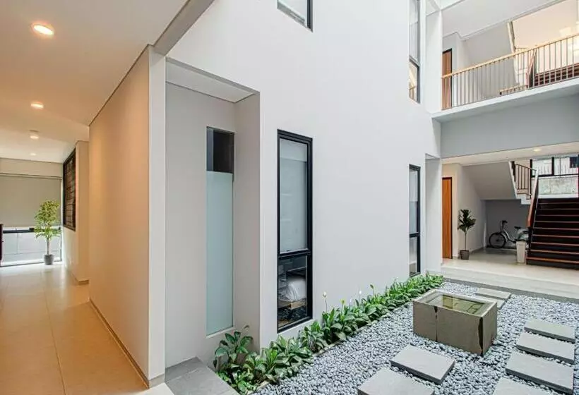ホテル M Studio Karawaci