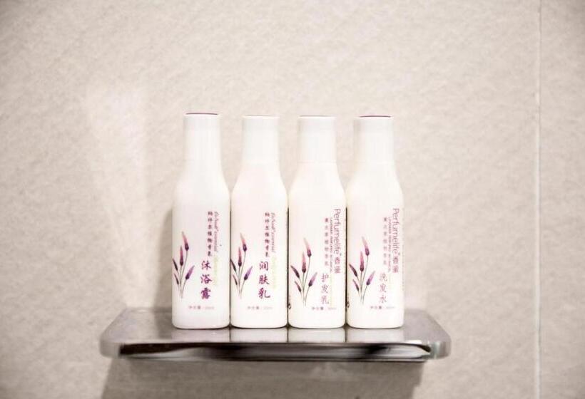 Lavande Hotel Changji Changning Road