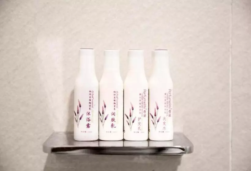 Lavande Hotel Changji Changning Road