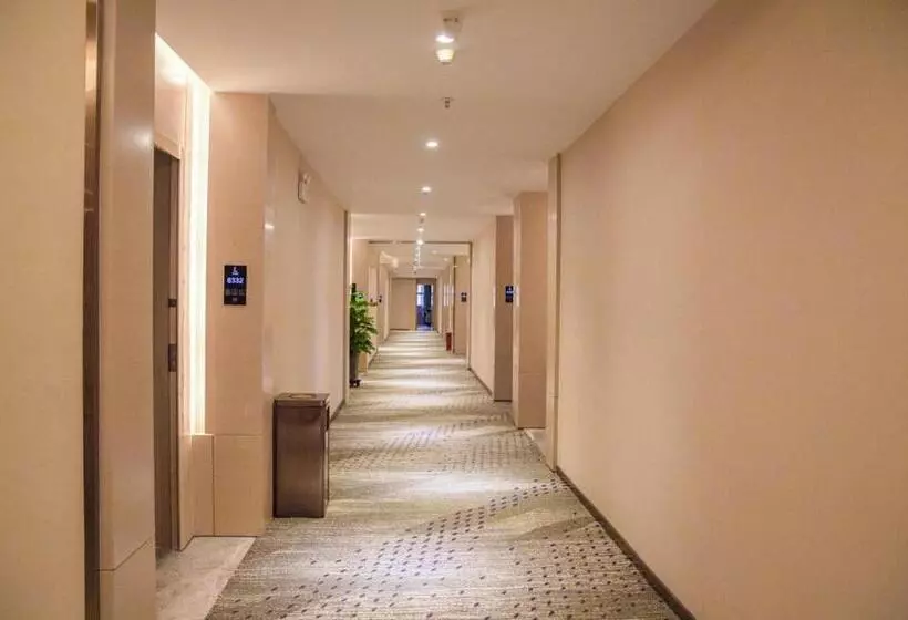 Lavande Hotel Changji Changning Road