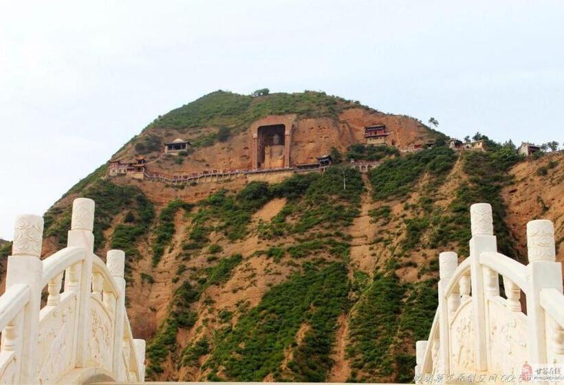 Lavande Hotel Tianshui Gangu Jicheng Square