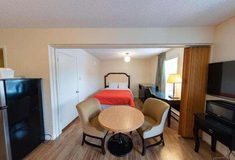 فندق على الطريق Choice Inn By The Falls