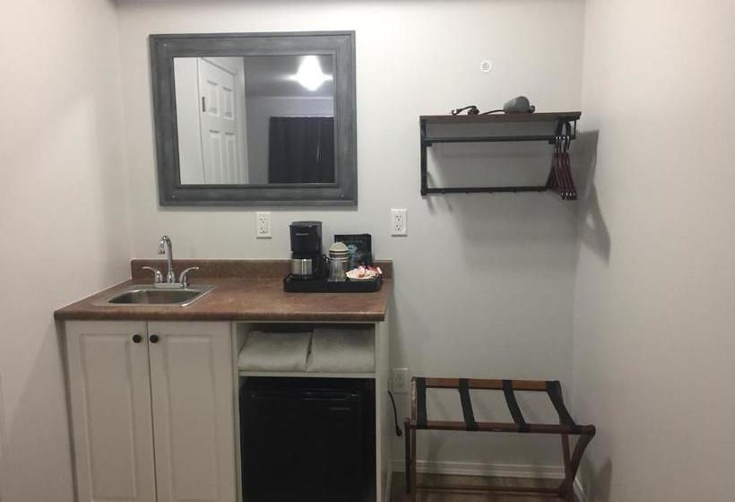 فندق على الطريق Humpback Inn