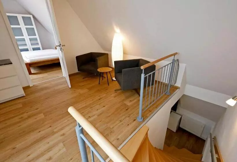 Aamiaismajoitus (B&B) Vinotel Weinstrasse