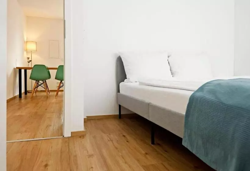 Aamiaismajoitus (B&B) Vinotel Weinstrasse