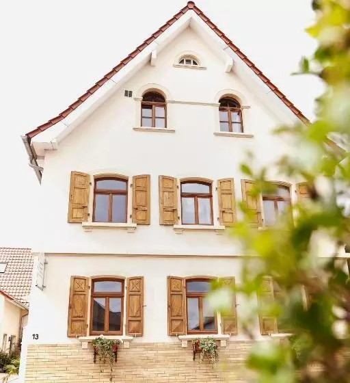 Aamiaismajoitus (B&B) Vinotel Weinstrasse