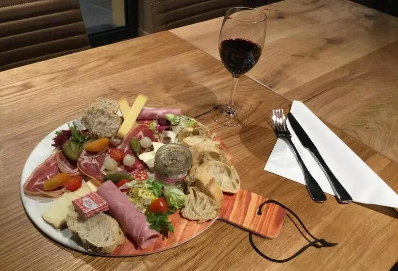 Brit Hotel Ploermel   Hotel De L Hippodrome