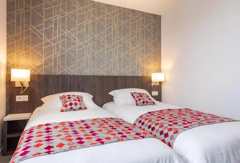 Brit Hotel Ploermel   Hotel De L Hippodrome