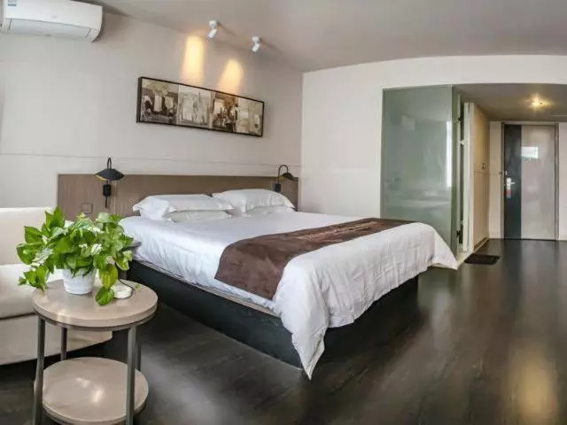 Hotelli Jinjiang Inn Select Qiaosinan Metro Station, Hangzhou