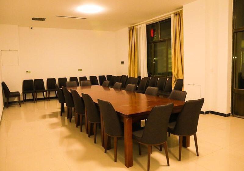 Hotel Shell Baodong Xiongxian Jidong