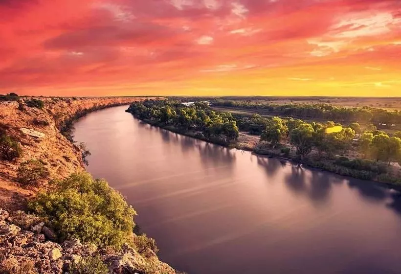 モーテル Darling Junction Motor Inn