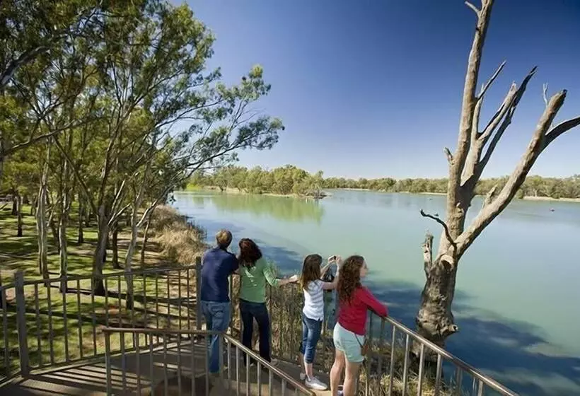 モーテル Darling Junction Motor Inn