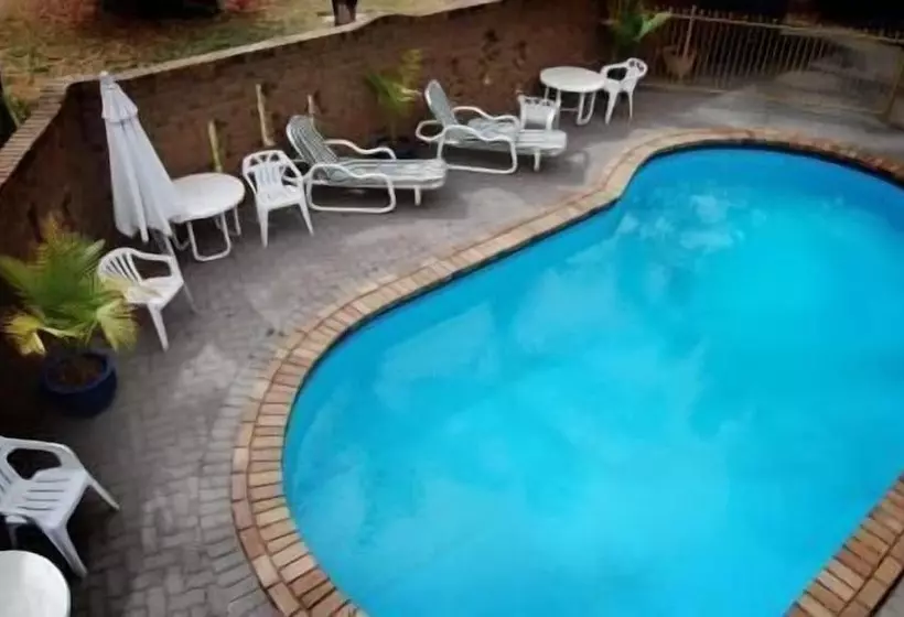 モーテル Darling Junction Motor Inn