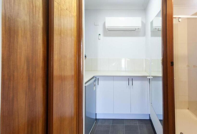 모텔 Donald Motor Lodge