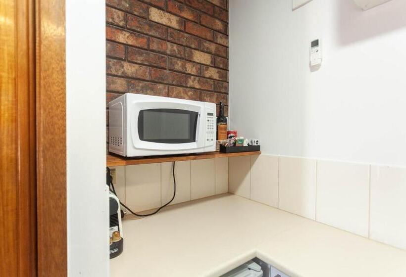 모텔 Donald Motor Lodge