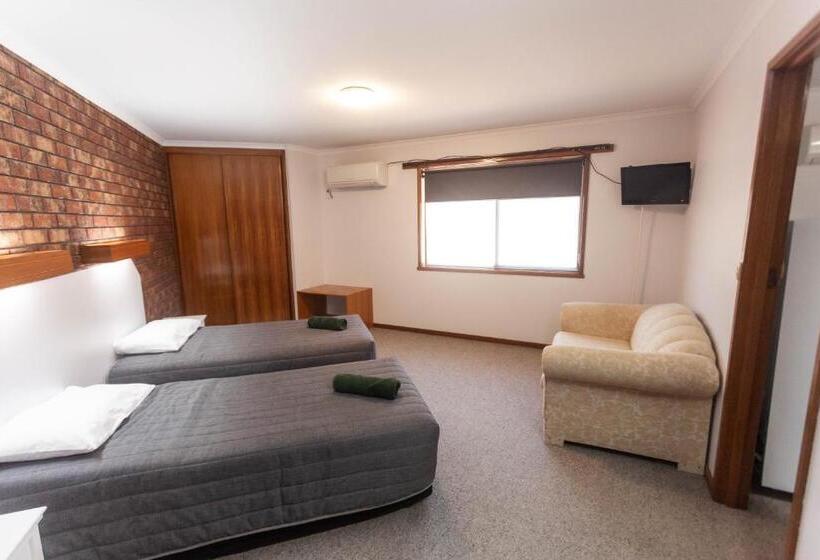 모텔 Donald Motor Lodge