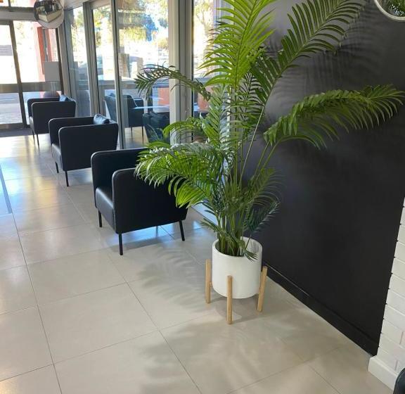 Adelaide Airport Motel