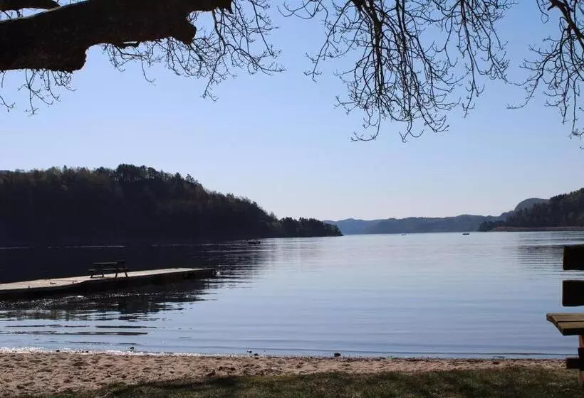 Retkeilymaja Camp åpta