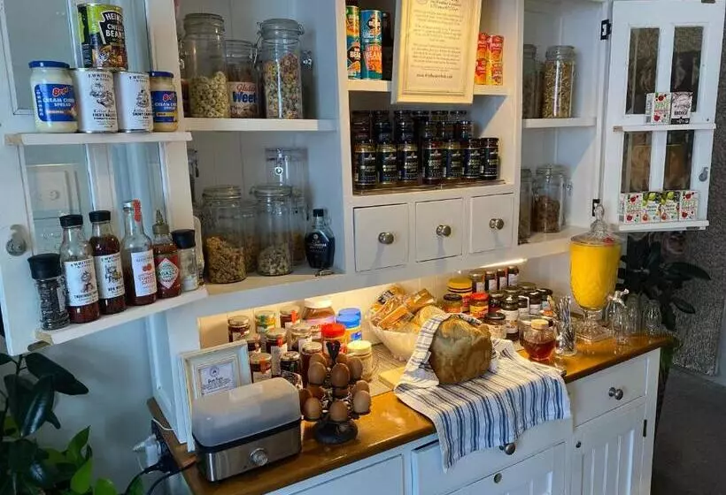 تختخواب و صبحانه Freshwater Bnb