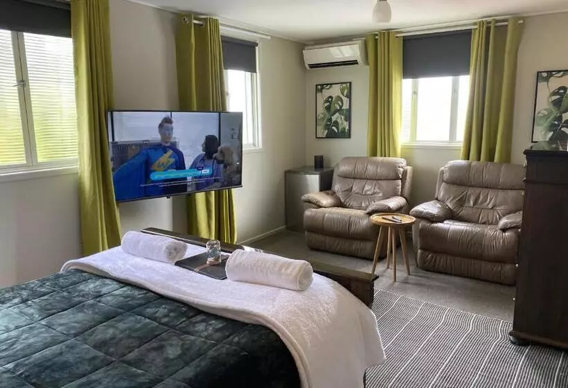 تختخواب و صبحانه Freshwater Bnb
