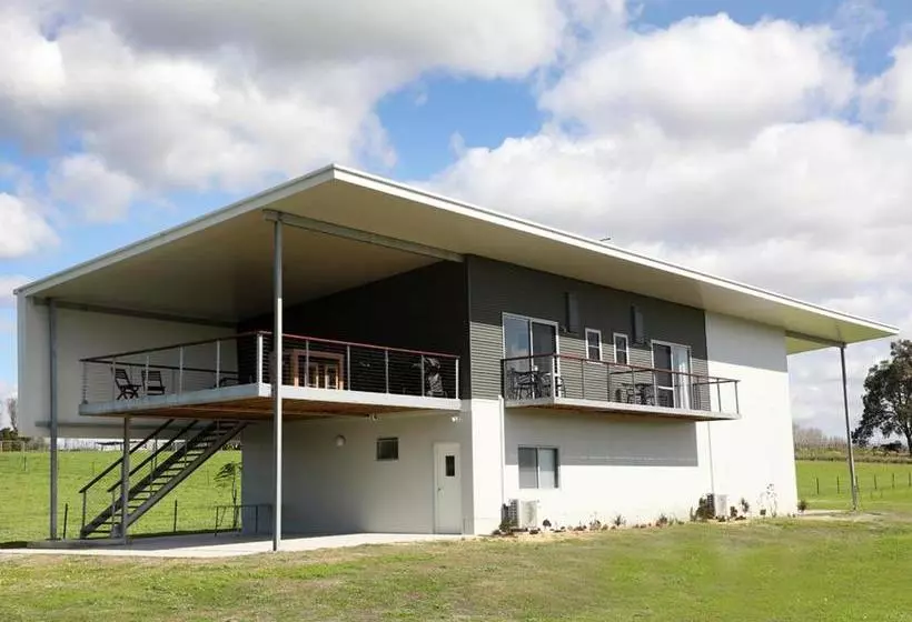 Aamiaismajoitus (B&B) Lot113 Vineyard Accommodation