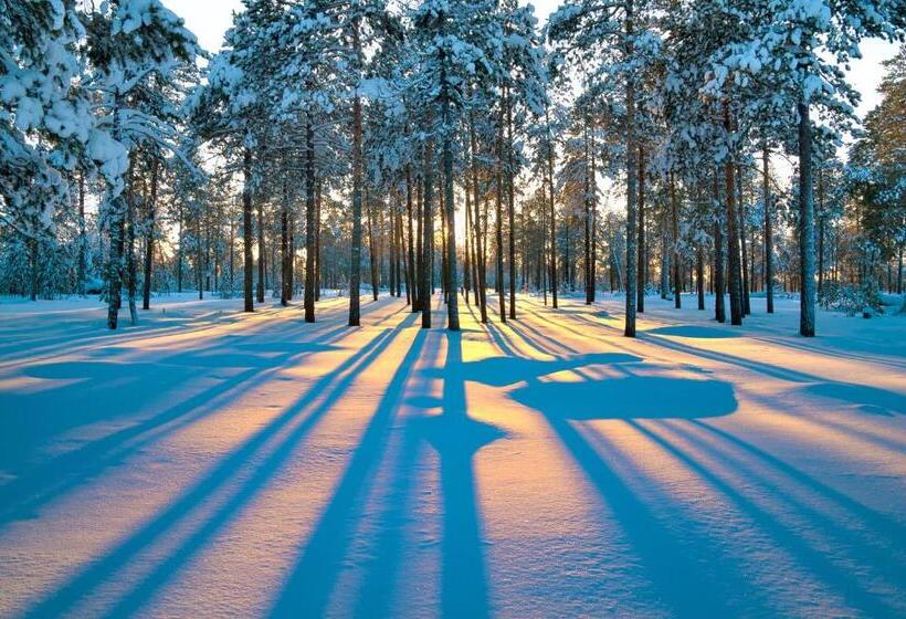 Golden Circle Suites