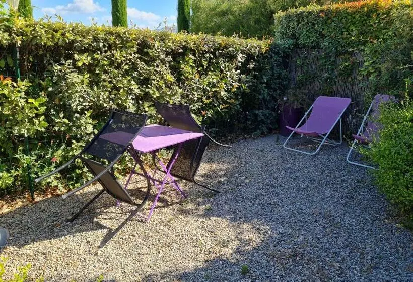 Majatalo Domaine La Condamine Crillon Le Brave