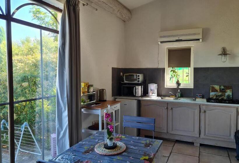 פנסיון Domaine La Condamine Crillon Le Brave