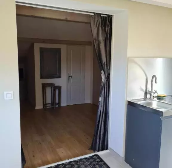 Majatalo Domaine La Condamine Crillon Le Brave