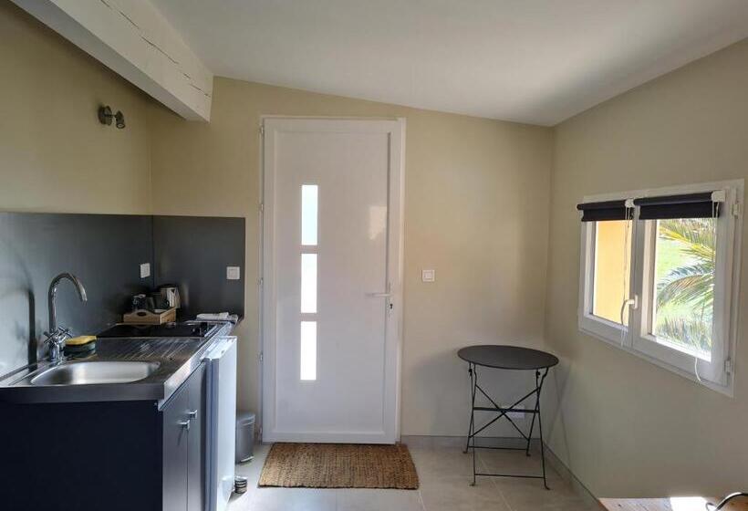 פנסיון Domaine La Condamine Crillon Le Brave