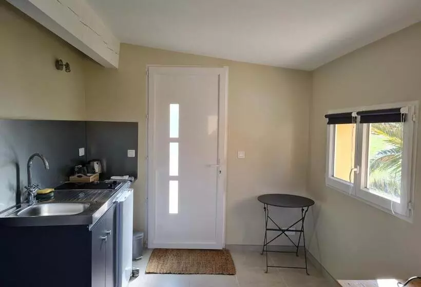 Majatalo Domaine La Condamine Crillon Le Brave