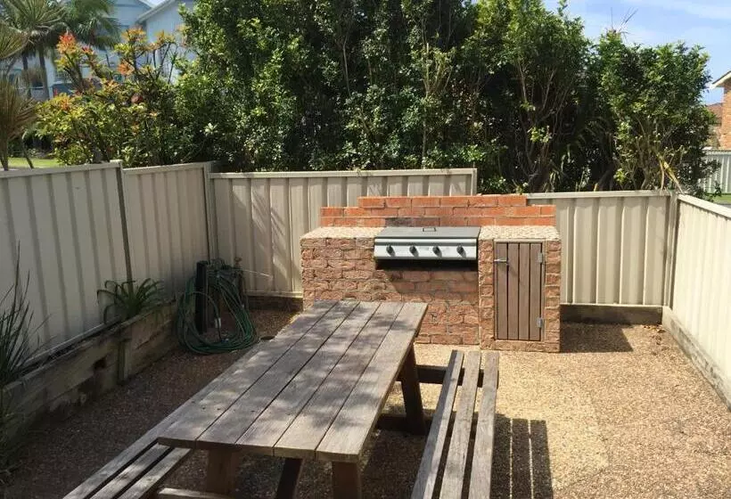 Aquarius Apartments Mollymook