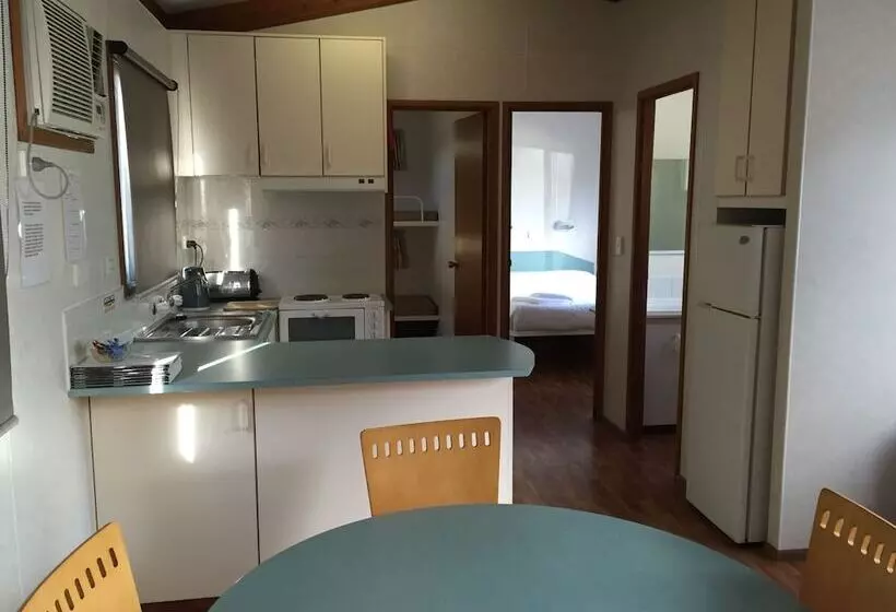 Inverloch Cabins & Apartments