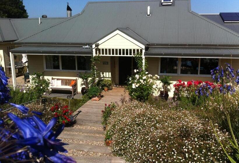 Llarrinda Bed & Breakfast